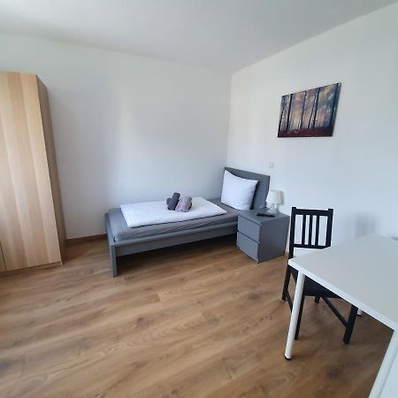 Gaestehaus Am Heuss-Platz Erlangen Bagian luar foto